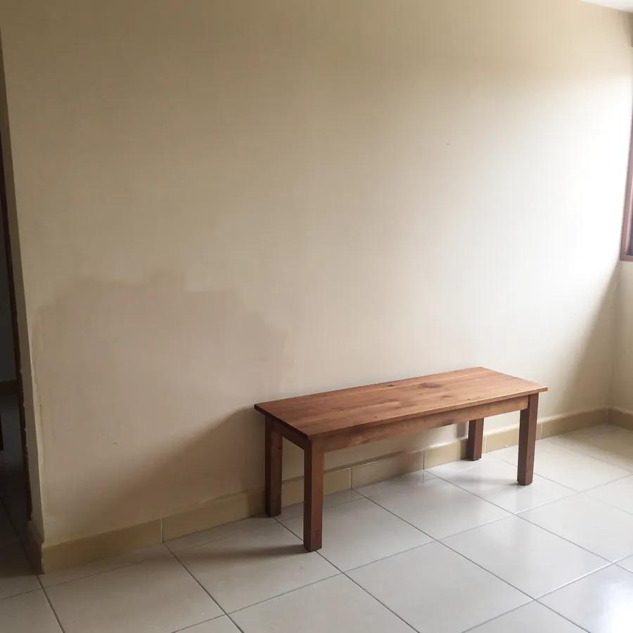 Muro de primer piso restaurado sin humedad