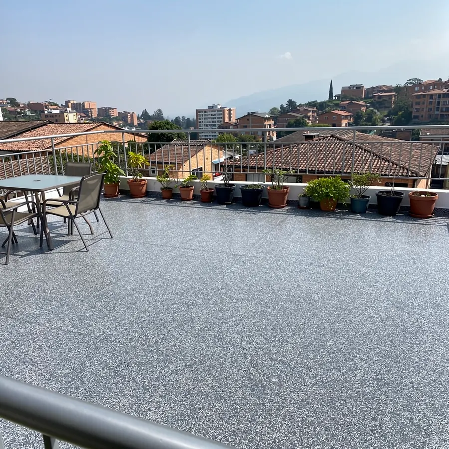 Terraza transitable con recubrimiento de poliurea